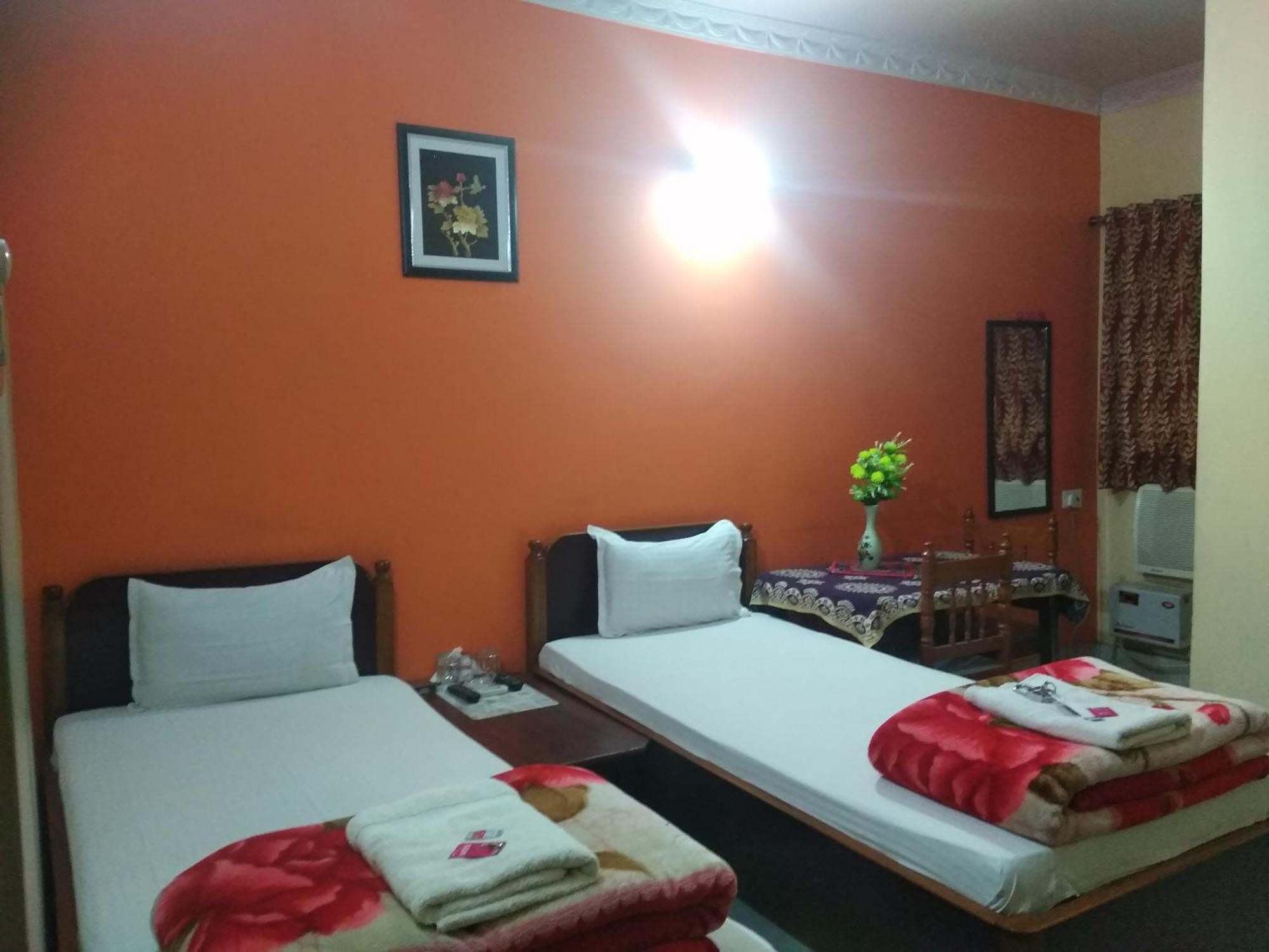 Hotel Chandrakala Regency 300 Meters From Dhanbad Railway Zewnętrze zdjęcie