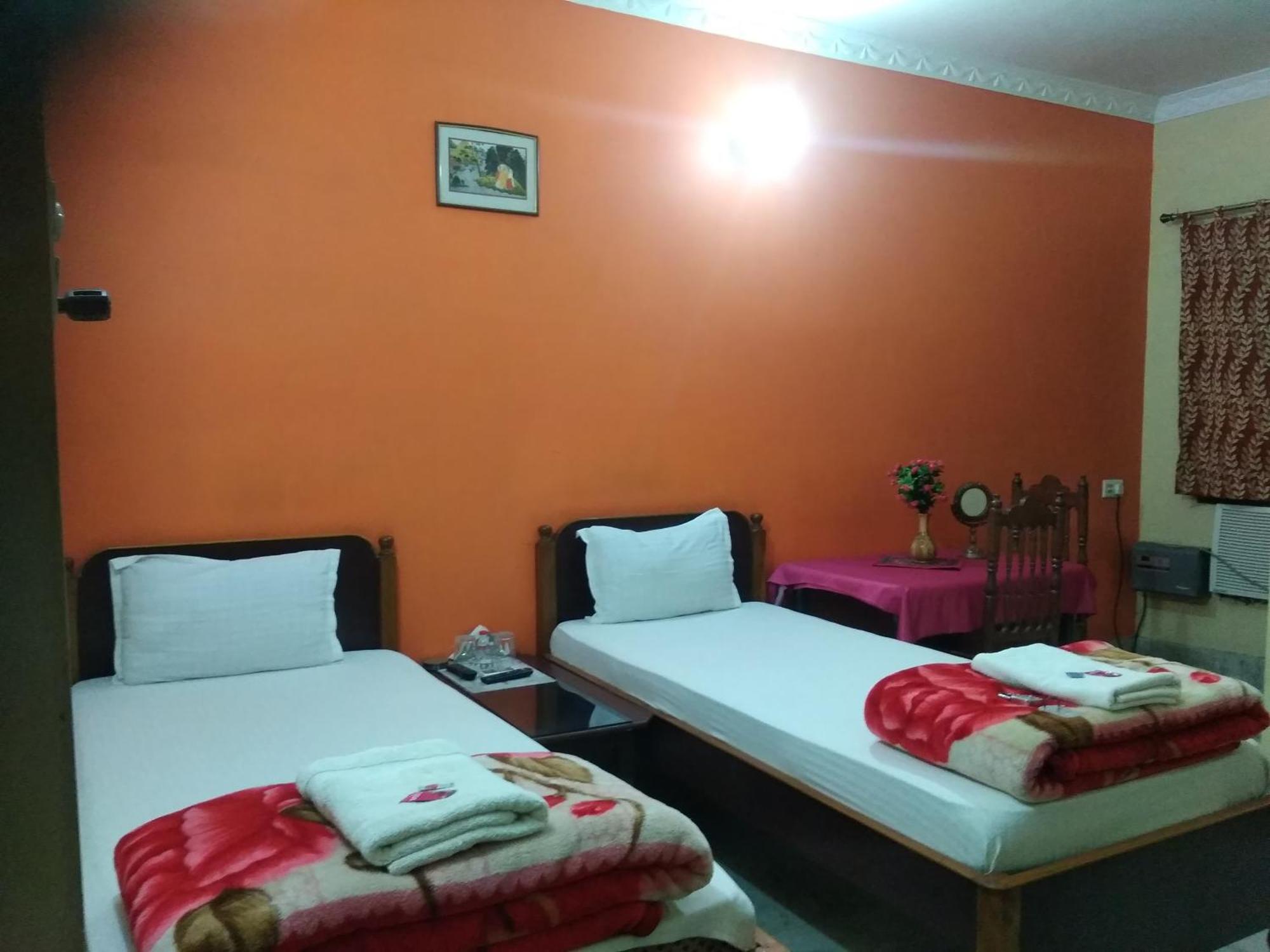 Hotel Chandrakala Regency 300 Meters From Dhanbad Railway Zewnętrze zdjęcie